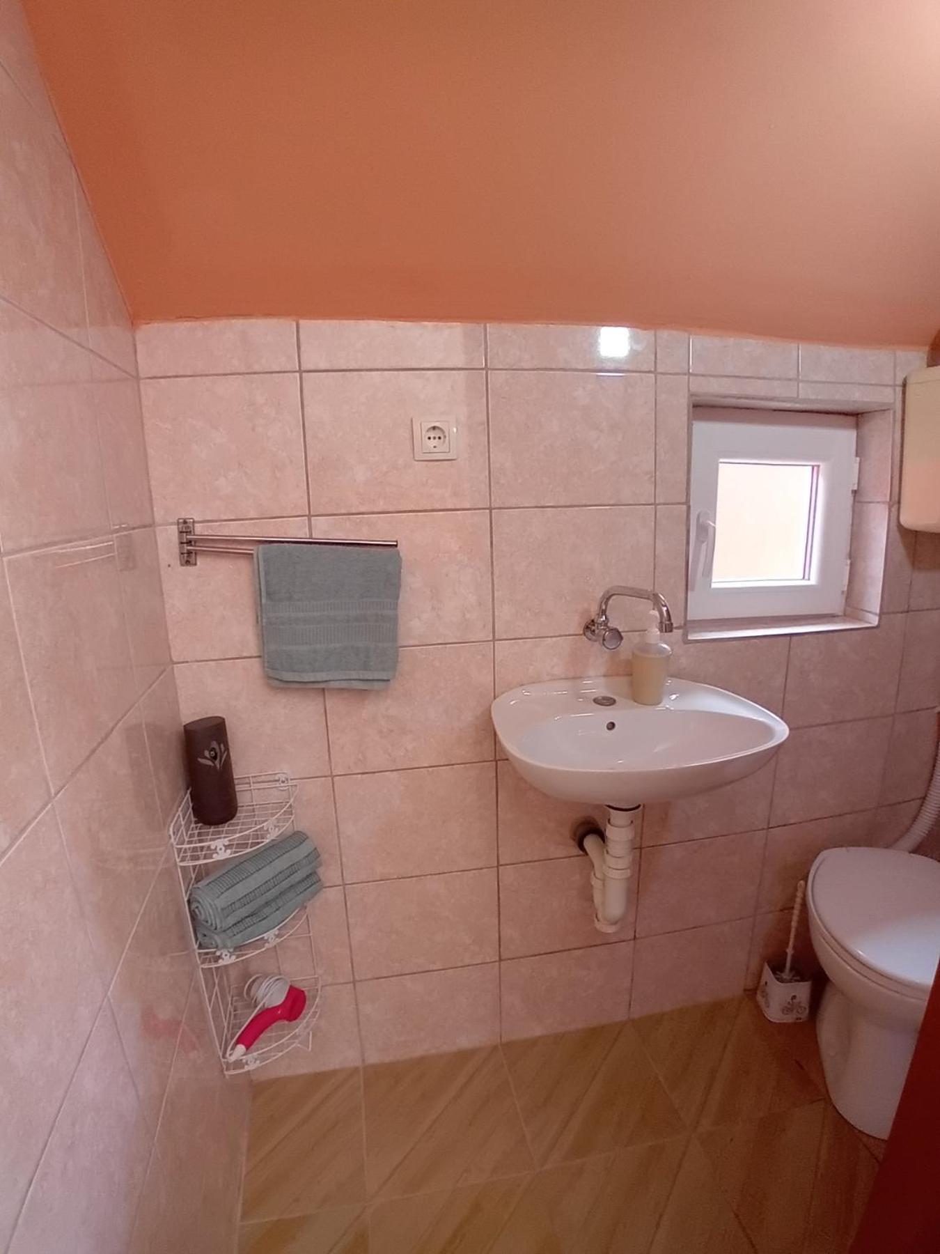 Red Apartman 2 トレビニエ エクステリア 写真